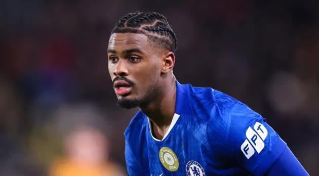 Ảnh bài viết Cựu trợ lý Sir Alex khuyên MU chiêu mộ Jorrel Hato