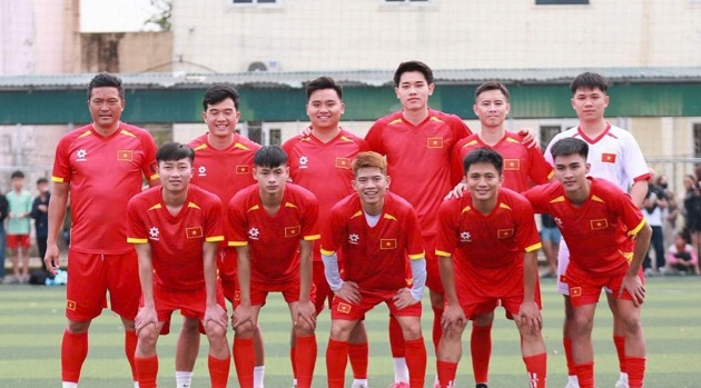 Đình Bắc tham gia trận giao hữu đầu xuân tại Nghệ An.