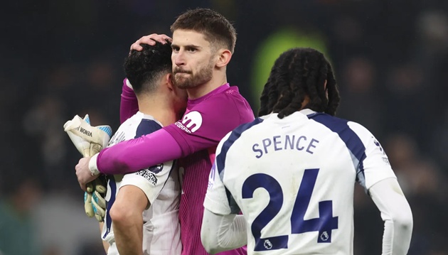 Các cầu thủ cần được vực dậy tinh thần.