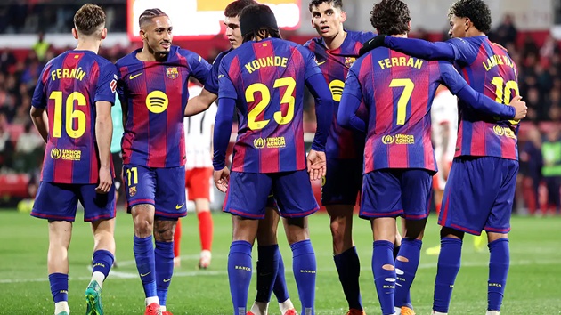 Barca cần giải khu&acirc;y bằng chiến thắng trước Levante.