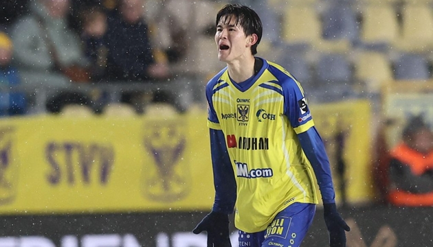 Chelsea v&agrave; Tottenham cạnh tranh chữ k&yacute; của 