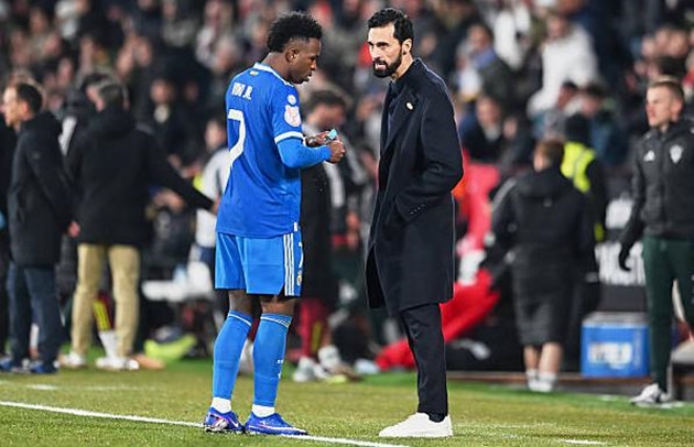 Ảnh bài viết Đã đến lúc Vinicius trả lời nghịch cảnh bằng đẳng cấp siêu sao