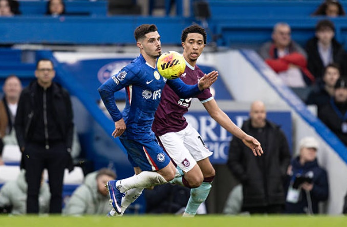 Pedro Neto (7.3): Ng&ocirc;i sao người Bồ Đ&agrave;o Nha khởi đầu trận đấu đầy ấn tượng với pha kiến tạo sớm cho Joao Pedro. Tốc độ v&agrave; kỹ thuật của Neto l&agrave; nỗi khiếp sợ với h&agrave;ng thủ Burnley b&ecirc;n c&aacute;nh tr&aacute;i. Anh li&ecirc;n tục khuấy đảo v&agrave; tạo ra nhiều pha tạt b&oacute;ng chất lượng trước khi được r&uacute;t ra nghỉ ở cuối trận.