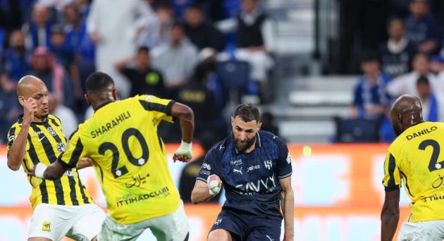 Ảnh bài viết Benzema phung phí cơ hội, Al-Hilal mất ngôi đầu vào tay Al-Nassr