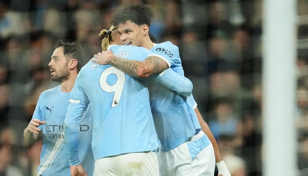 Sao trẻ Man City tỏa s&aacute;ng rực rỡ.