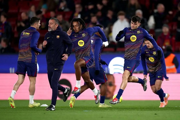 Barca đang quyết t&acirc;m gi&agrave;nh chiến thắng để trở lại ng&ocirc;i đầu.