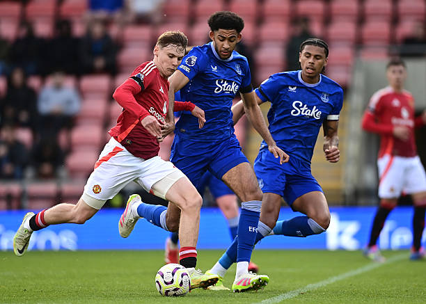 Moorhouse là một phương án dự phòng chất lượng cho Man Utd.