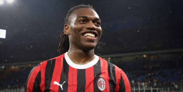 Arsenal củng cố h&agrave;ng c&ocirc;ng với Leao.