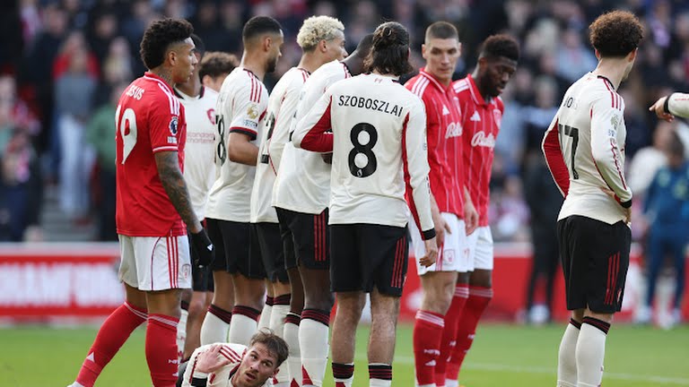 Dominik Szoboszlai (5/10):&nbsp;Gặp kh&oacute; khăn trước tốc độ của Hudson-Odoi, lộ điểm yếu ph&ograve;ng ngự.