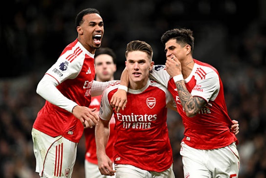 Ảnh bài viết Neville phát cuồng vì "phiên bản Gyokeres tốt nhất" của Arsenal