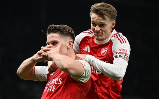 Ảnh bài viết Eze và Gyokeres lập cú đúp, Arsenal vùi dập Spurs 4-1