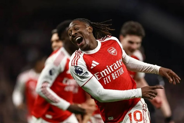 Eze rất c&oacute; duy&ecirc;n ghi b&agrave;n v&agrave;o lưới Tottenham.