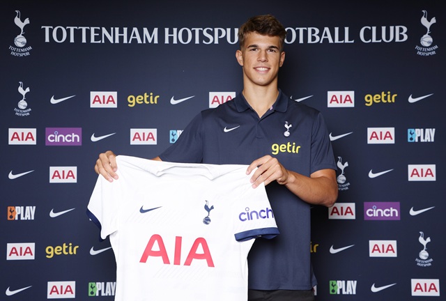 Vuskovic đang thuộc bi&ecirc;n chế Spurs.