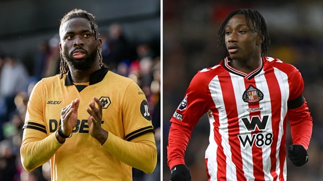 Arokodare v&agrave; Mundle đều bị ph&acirc;n biệt chủng tộc sau cuối tuần rồi.