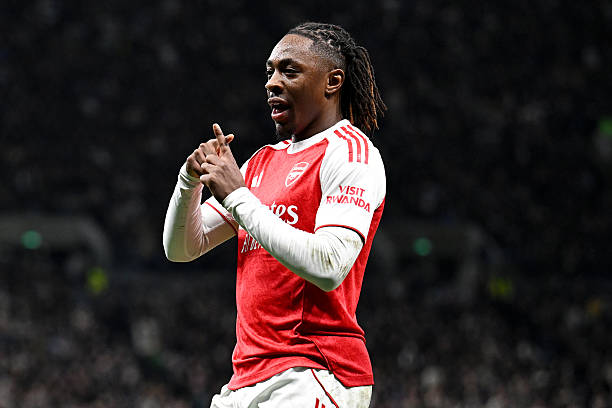 Eze vừa c&oacute; một m&agrave;n tr&igrave;nh diễn xuất sắc.