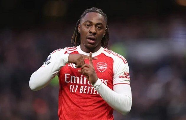 Eze lại thể hiện duyên ghi bàn khi gặp Tottenham.