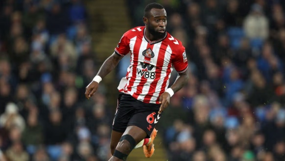 Lutsharel Geertruida c&oacute; thể đ&aacute; nhiều vị tr&iacute;.