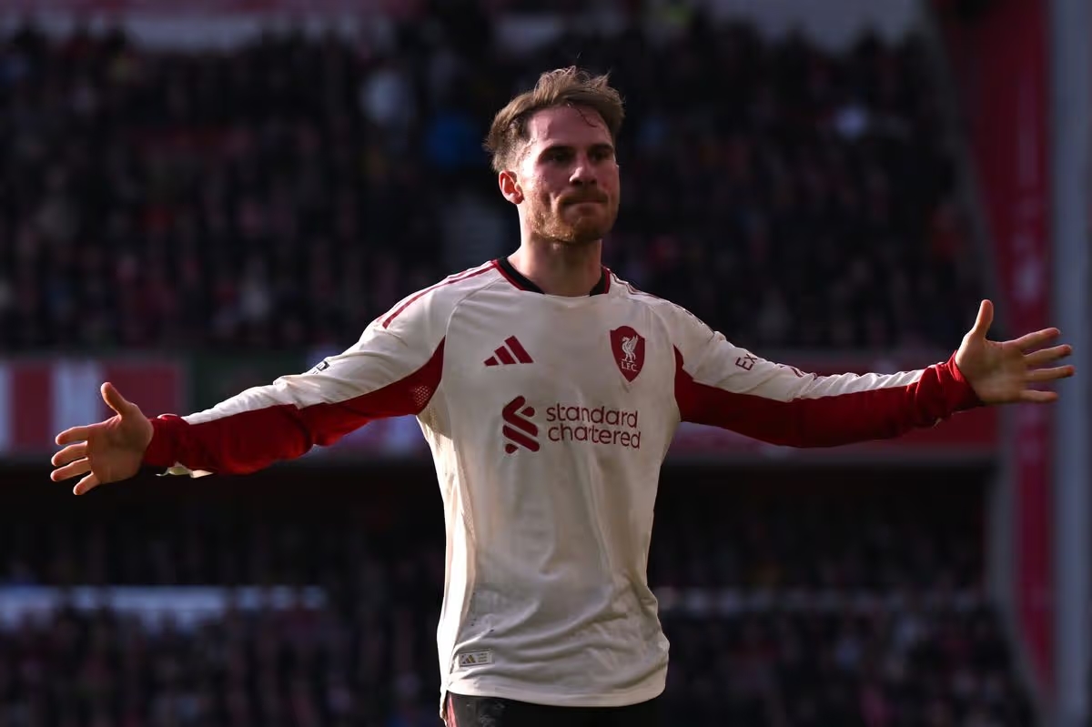 Alexis Mac Allister ghi b&agrave;n những vẫn nhận chỉ tr&iacute;ch.