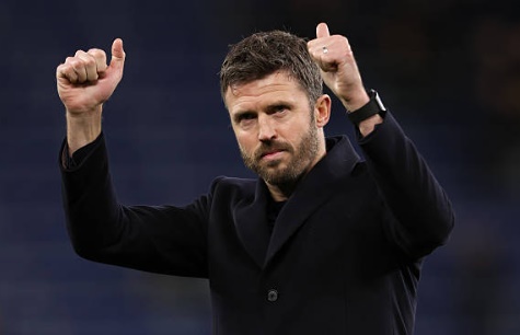 Carrick h&agrave;i l&ograve;ng với m&agrave;n tr&igrave;nh diễn của MU.