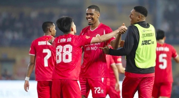 Ảnh bài viết Công an Hà Nội như mãnh hổ trút giận tại V.League