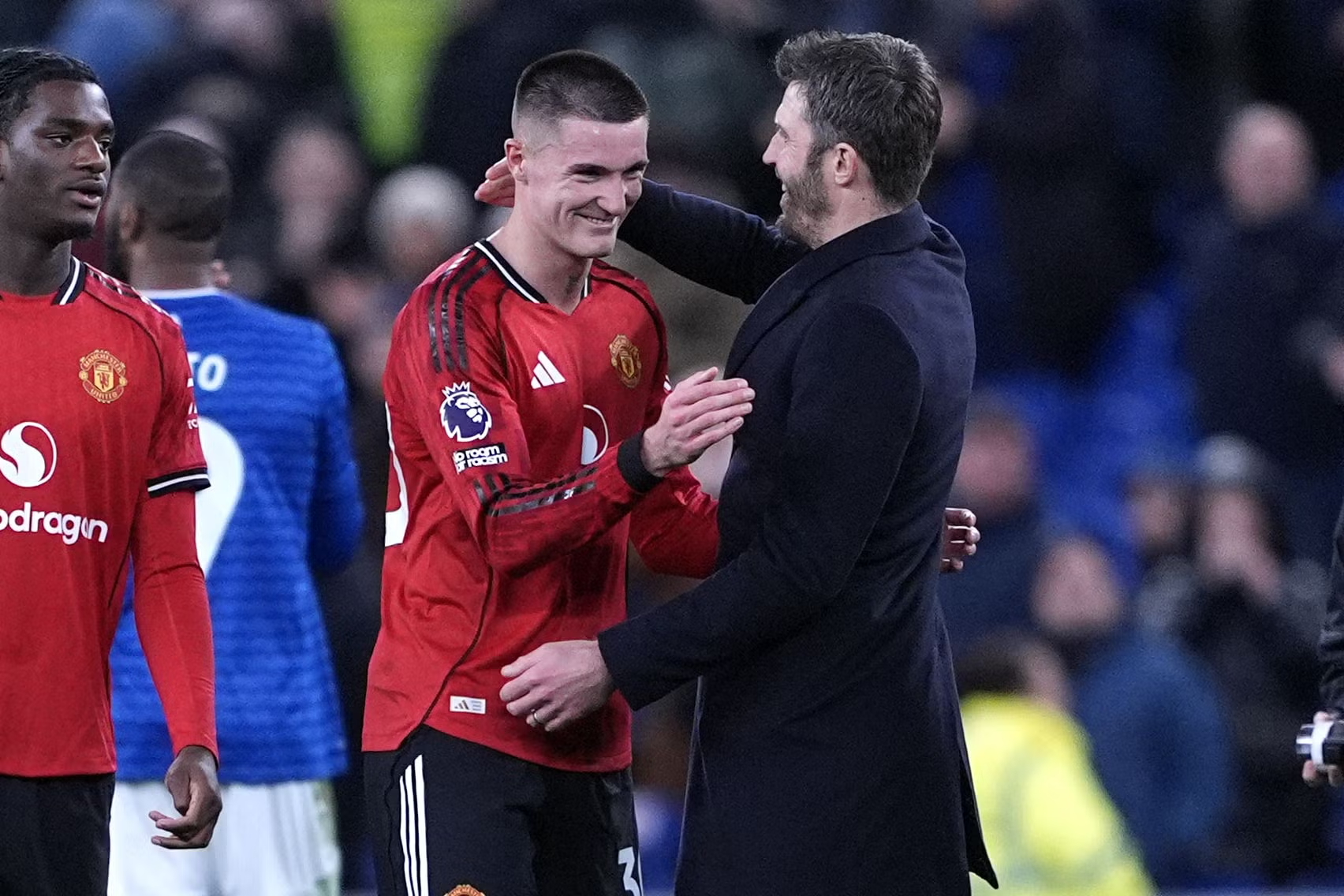 Khi Quỷ đỏ trở lại ch&iacute;nh m&igrave;nh.