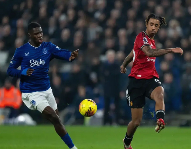 Ảnh bài viết Yoro thắng tranh chấp 100% giúp MU hạ Everton