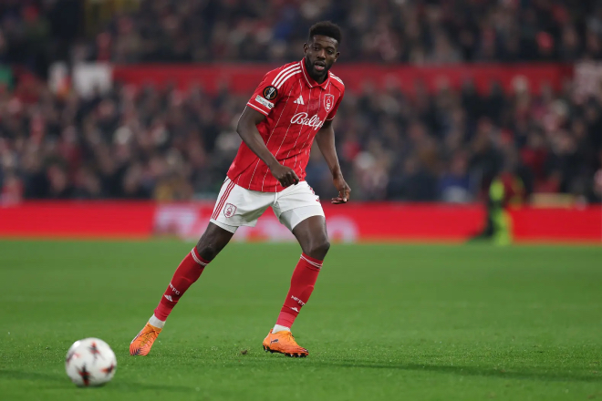 Romano phủ nhận tin đồn MU quan t&acirc;m Sangare.