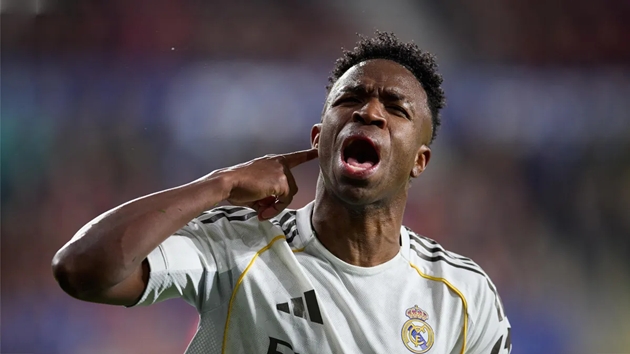 Vinicius Junior bị CĐV Benfica la ó, chế giễu.