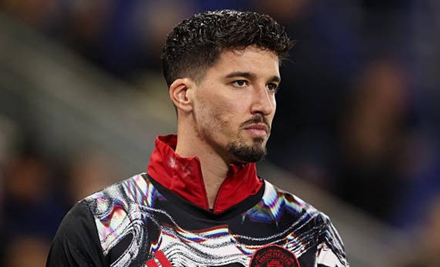 Altay Bayindir c&oacute; thể rời Manchester United h&egrave; n&agrave;y.