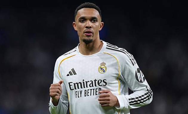 Trent Alexander-Arnold (7.1/10): D&ugrave; vẫn c&ograve;n một v&agrave;i khoảnh khắc ph&ograve;ng ngự chưa thực sự tập trung, nhưng khả năng chuyền b&oacute;ng v&agrave; lu&acirc;n chuyển trạng th&aacute;i của anh vẫn đạt chất lượng rất cao.