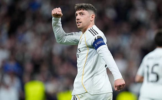 Federico Valverde (7.7/10): Tiếp tục cho thấy tầm ảnh hưởng lớn với một pha kiến tạo th&ocirc;ng minh từ đường chuyền ngược đẹp mắt. Đ&acirc;y đ&atilde; l&agrave; kiến tạo thứ hai của anh trong hai trận li&ecirc;n tiếp.