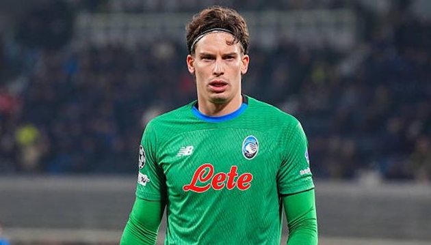 Marco Carnesecchi được Arsenal v&agrave; Manchester United quan t&acirc;m.