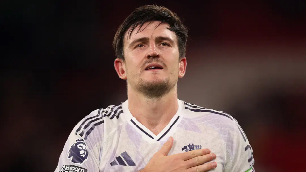 MU sẽ mắc sai lầm nếu để trung vệ người Anh ra đi tự do.