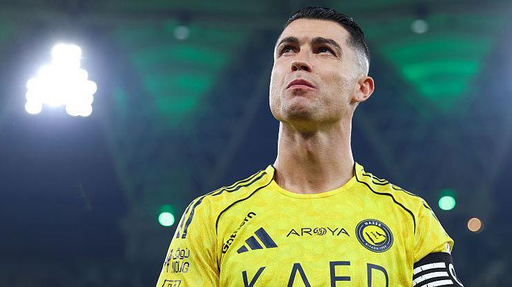 Ảnh bài viết Ronaldo và dàn sao làm ông chủ CLB khi còn thi đấu