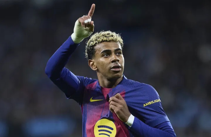 Barca đ&atilde; trở lại ng&ocirc;i đầu bảng.