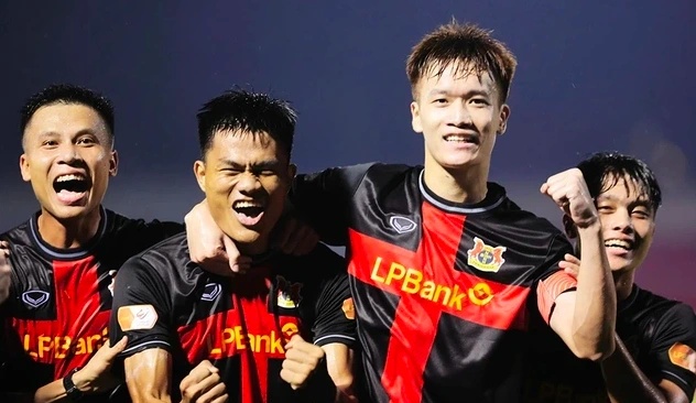 LPBank là cổ đông chính của CLB Ninh Bình.