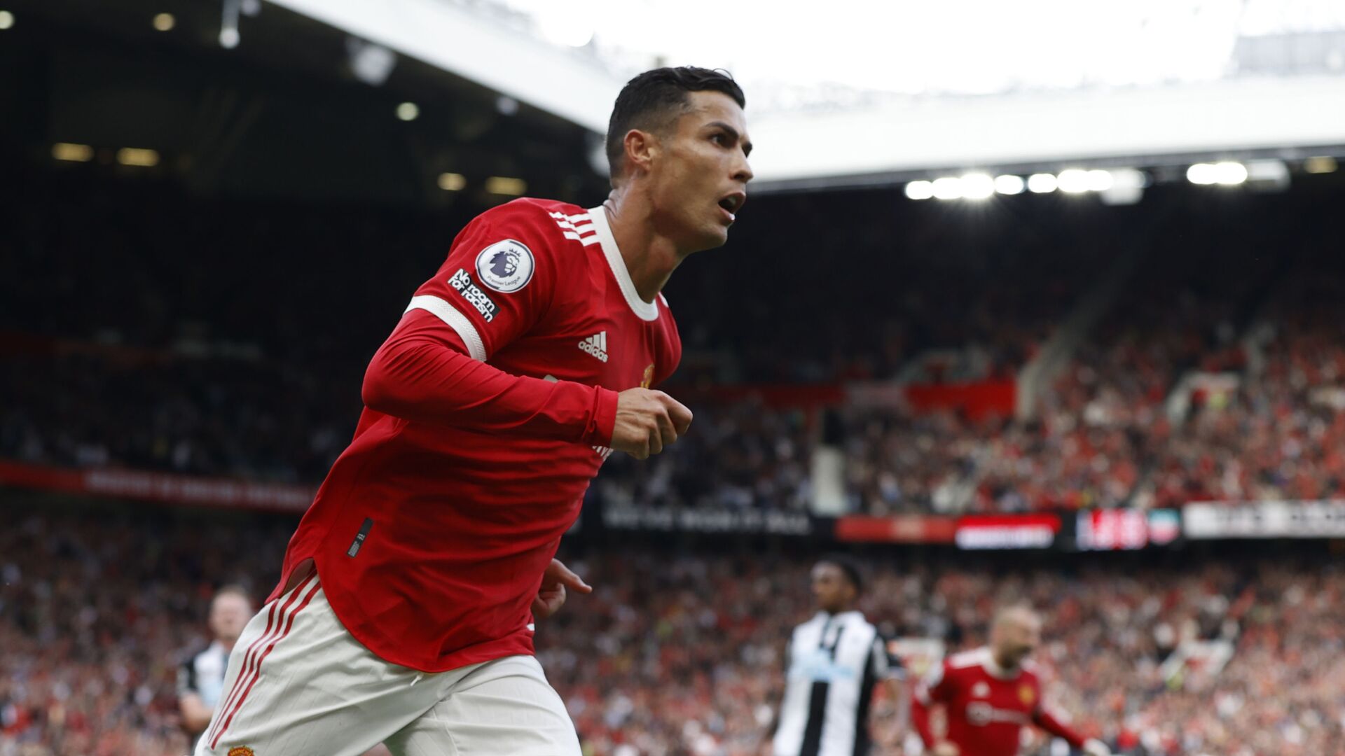 Ảnh bài viết Ronaldo và ngày thanh xuân gõ cửa Old Trafford lần thứ hai