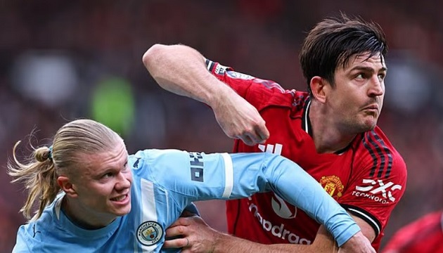 Maguire vượt qua áp lực để trở thành trụ cột MU.