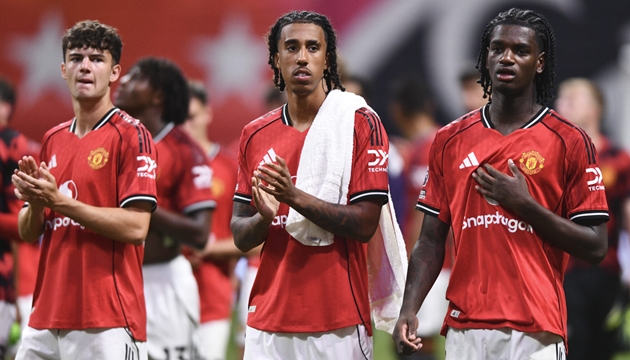 Yoro được dự b&aacute;o sẽ ph&aacute;t triển hơn nữa dưới b&agrave;n tay Michael Carrick.