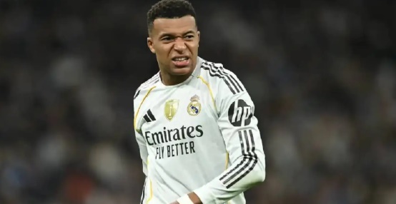 Mbappe sẽ phải ngồi ngo&agrave;i 3 tuần.