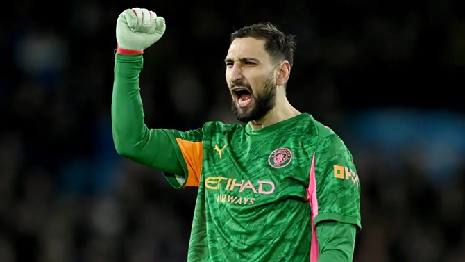 Gianluigi Donnarumma (6/10):&nbsp;C&oacute; v&agrave;i pha cứu thua quan trọng ở những thời điểm Man City chịu sức &eacute;p lớn từ đội chủ nh&agrave;.