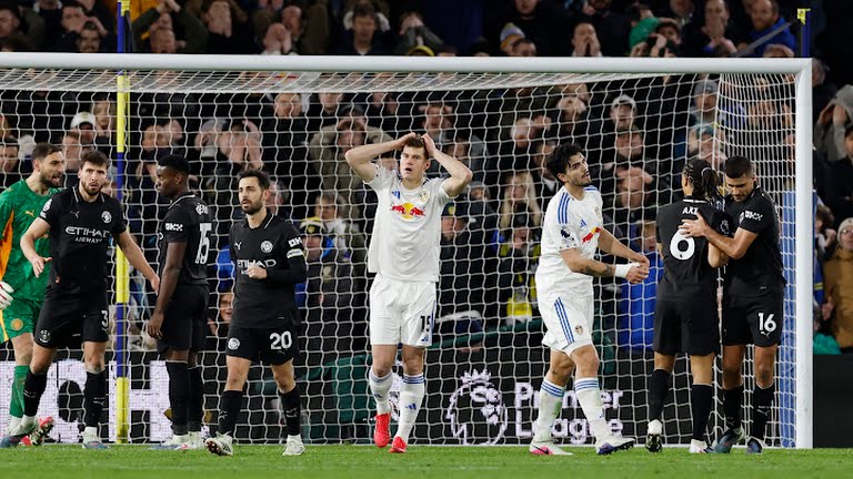 Bernardo Silva (6/10):&nbsp;Tương tự Rodri, Silva c&oacute; phần l&eacute;p vế khi đội chủ nh&agrave; chơi với thể lực sung m&atilde;n nhất. D&ugrave; vậy, đ&oacute;ng g&oacute;p chung của anh v&agrave;o lối chơi kiểm so&aacute;t vẫn rất quan trọng.