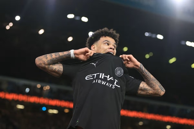 Nico O'Reilly (6/10):&nbsp;T&iacute;ch cực x&acirc;m nhập v&ograve;ng cấm khi Man City bế tắc. C&oacute; những pha phối hợp tốt với Cherki v&agrave; Ait-Nouri b&ecirc;n c&aacute;nh tr&aacute;i trước khi rời s&acirc;n v&igrave; chấn thương.