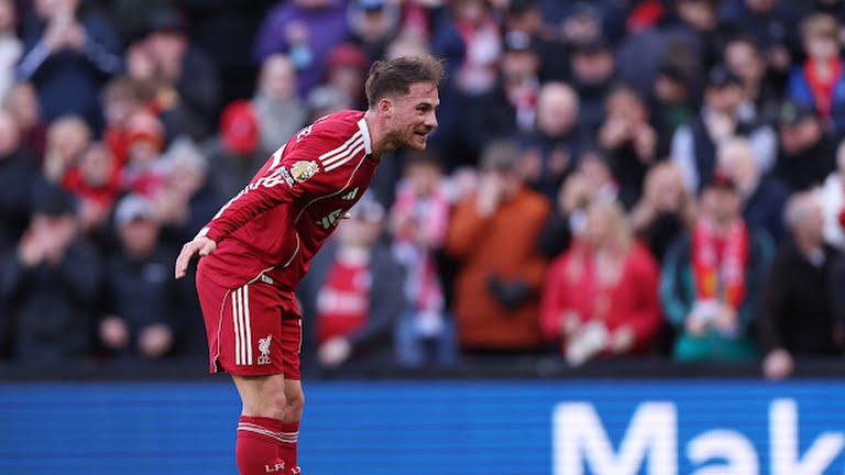 Liverpool đang tạm vươn lên vị trí thứ 5.