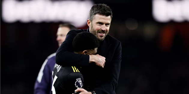 Thăng hoa, nhưng c&oacute; lẽ HLV Carrick cần một bản n&acirc;ng cấp cho Amad Diallo.