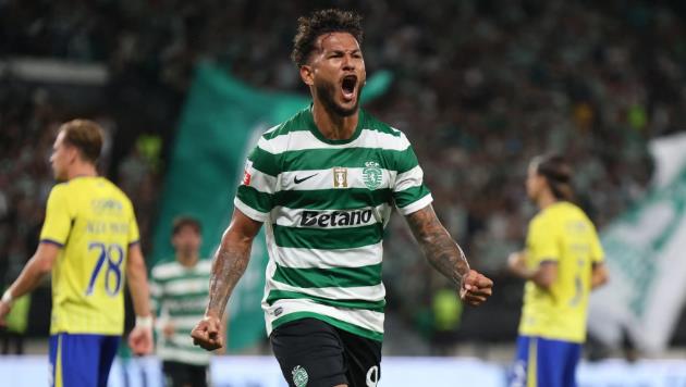 Suarez được Liverpool v&agrave; Newcastle tranh mua.