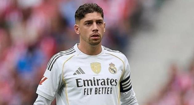 Ảnh bài viết Tin đồn chuyển nhượng tối 1/3: Man Utd "săn" Valverde; Liverpool tranh mua Luis Suarez