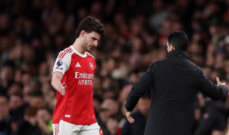 Declan Rice (6 điểm): Thực hiện quả phạt g&oacute;c ch&iacute;nh x&aacute;c cho Timber ghi b&agrave;n nhưng nh&igrave;n chung chơi dưới sức. May mắn kh&ocirc;ng bị thổi phạt đền v&igrave; lỗi d&ugrave;ng tay chơi b&oacute;ng v&agrave; c&oacute; một pha chuyền về vụng về dẫn đến phạt g&oacute;c.