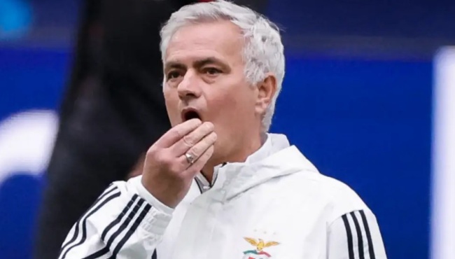 Ảnh bài viết Mourinho dọa rời Benfica vì bất mãn với công tác trọng tài