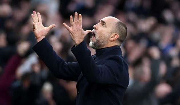 Tudor chưa thể vực dậy Tottenham.